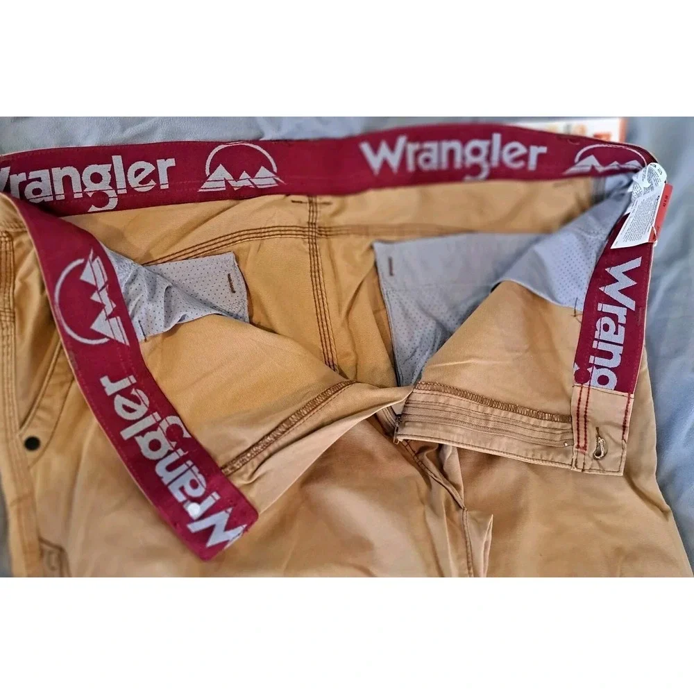 NWT Wrangler  Mens Utility Pants Beige‎ 42x30 Comfort SPF 30 Normcore Gorpcore